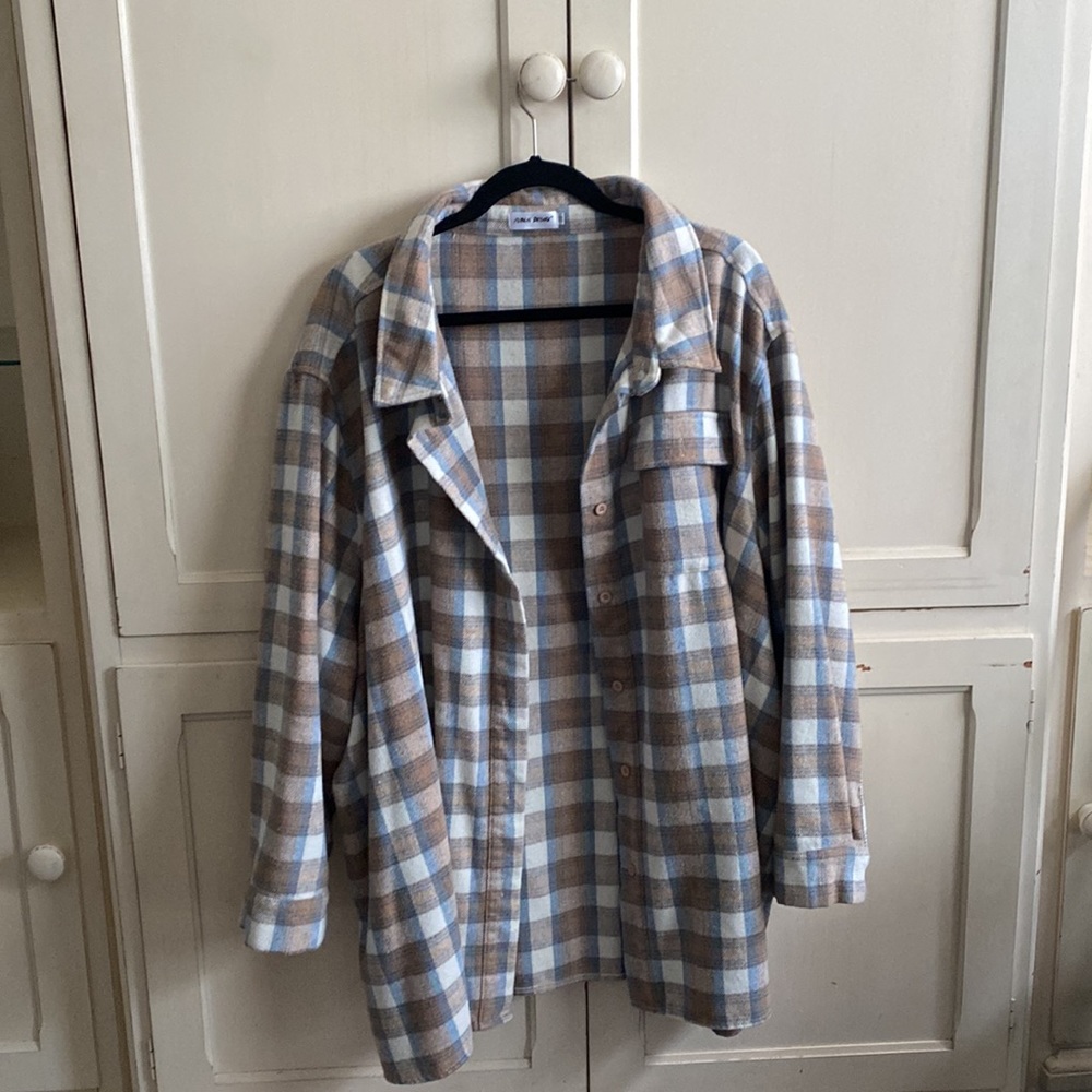 Shacket - Picture 3 of 4